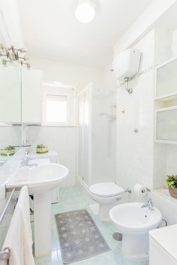 Casa Kalimera Moderna Attrezzata E Vicino Metro * Rome