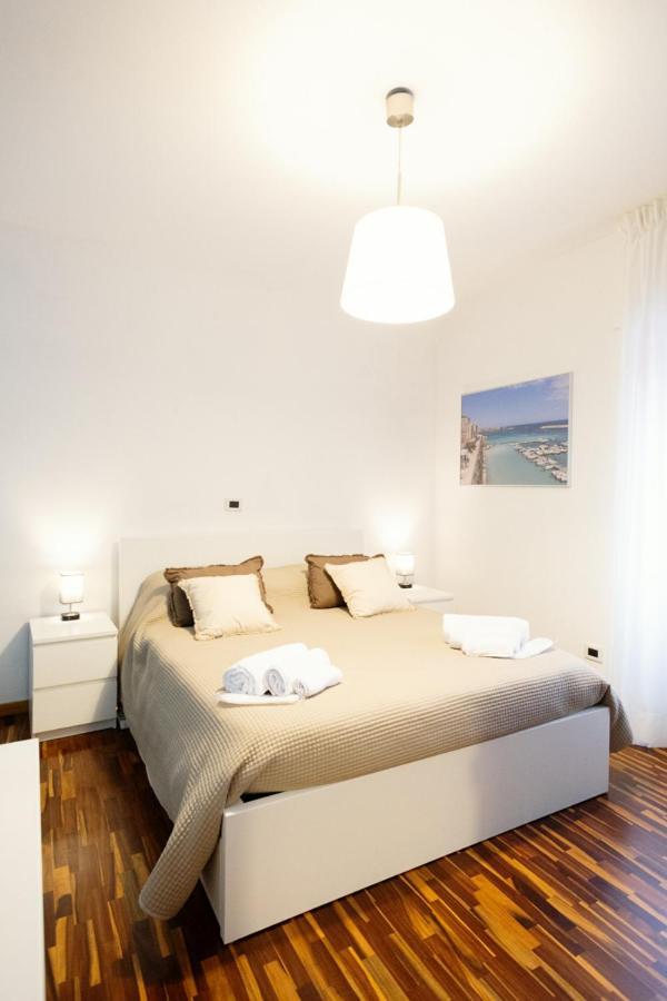 Casa Kalimera Moderna Attrezzata E Vicino Metro Appartement